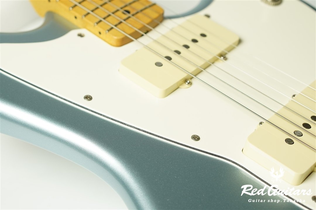 Model JM. Glassy #093 - Ice Blue Metallic